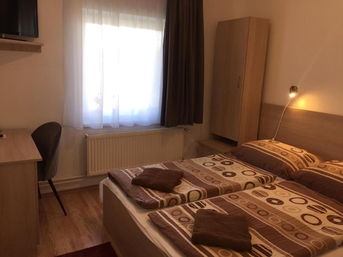 Gerendas Panzio Szombathely Buitenkant foto